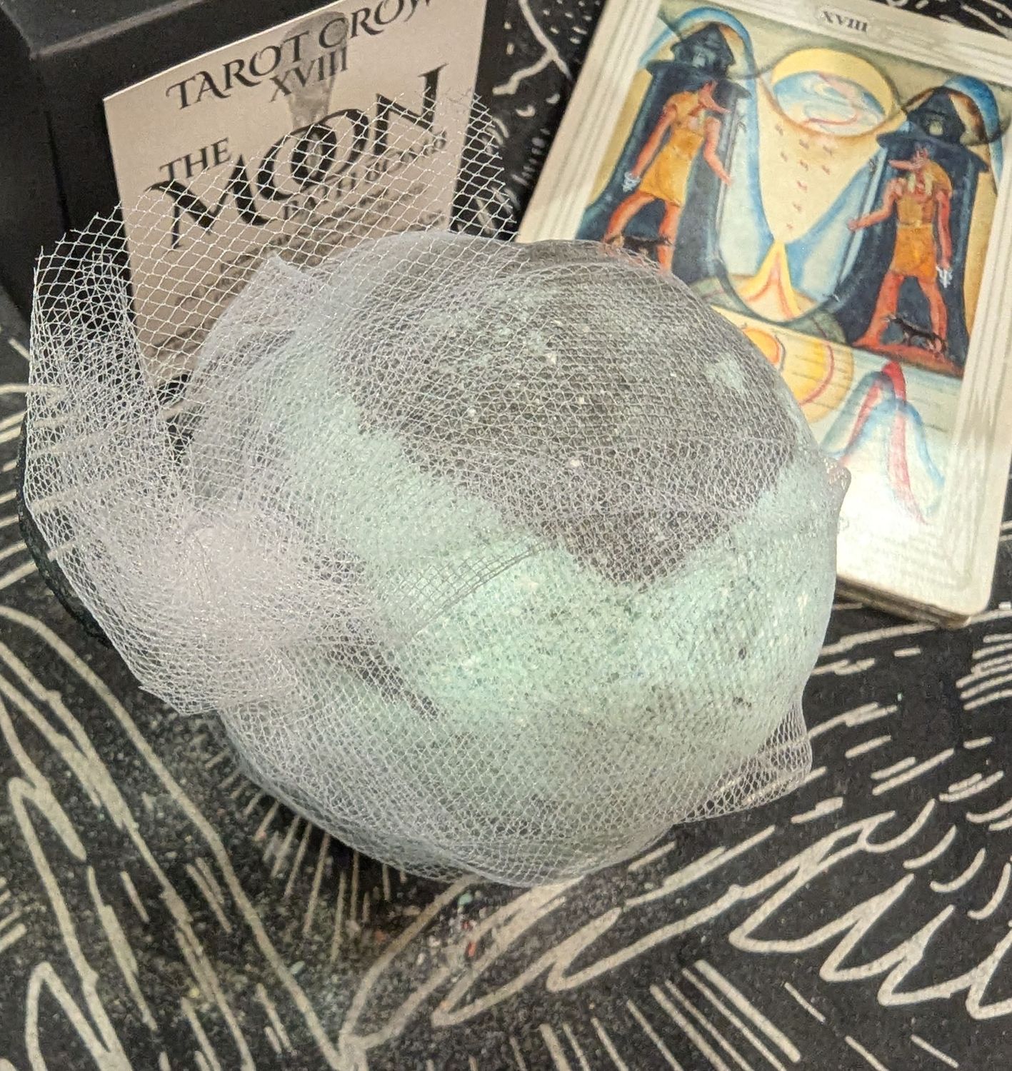 Tarot Crow "XVIII - The Moon" Mega Bath Bomb