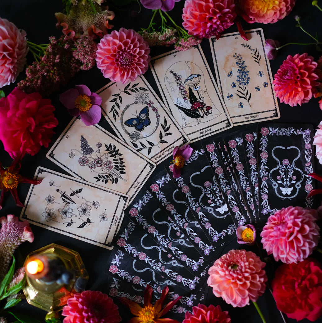 Leila + Olive Viola Lux Umbra: Botanical Tarot & Guidebook