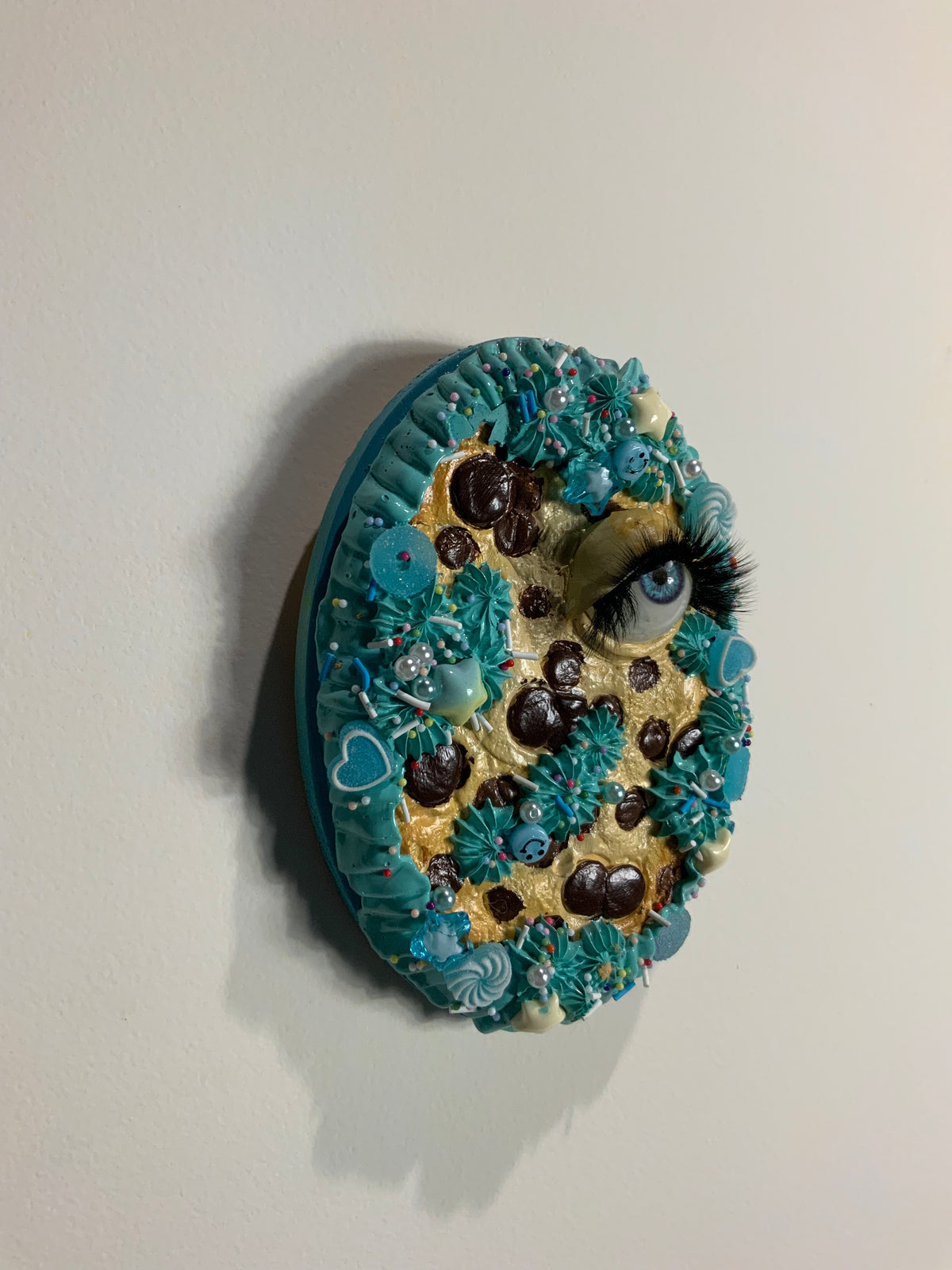 Lilith Lee / GLTNI "Chocolate Chip Cookie Lovers Eye" (Online)