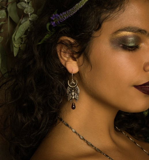 Trollbinde "Hedge Bee" Earrings