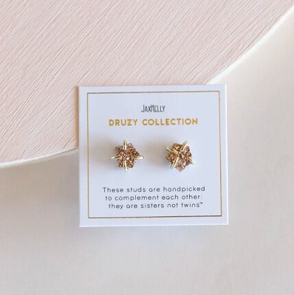 Pendientes con puntas druzy en oro rosa de JaxKelly