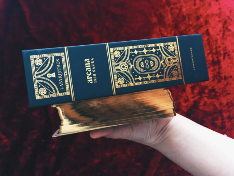 Arcana Iris Sacra Tarot Deck