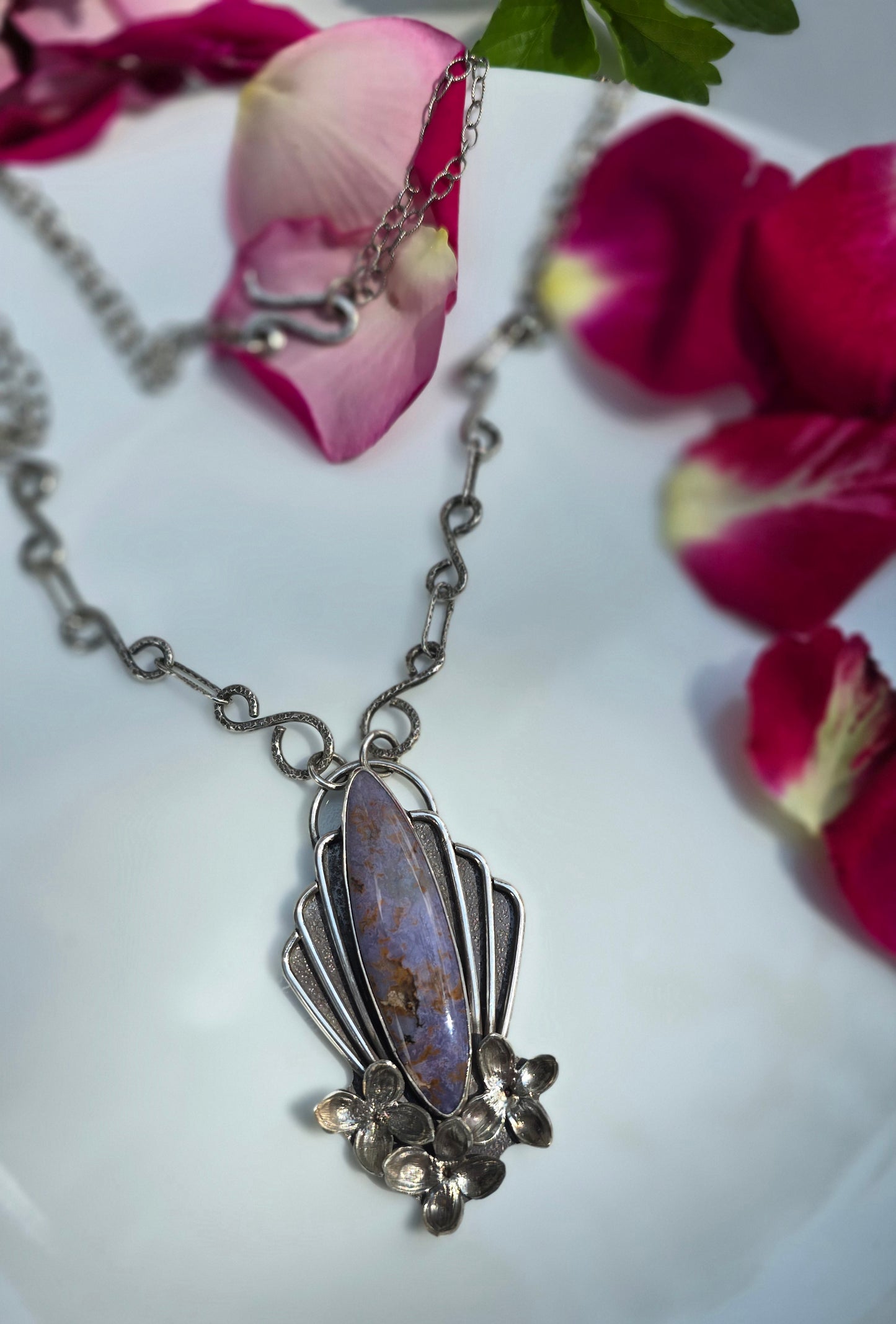 LUPANYXA "Lilac Blooms" Agate Necklace