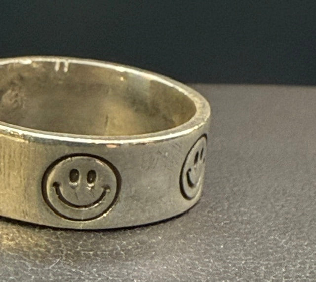 Neon Ghost "Smiley" Sterling Band