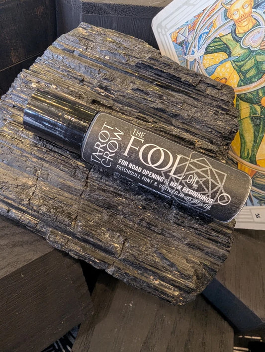 Tarot Crow "0 - The Fool" Scented Oil Roller