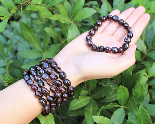Gemstone Bracelet w/Garnet stones