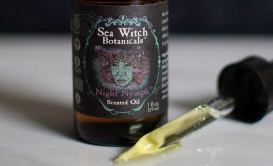 Aceite perfumado "Ninfa nocturna" de Sea Witch Botanicals 