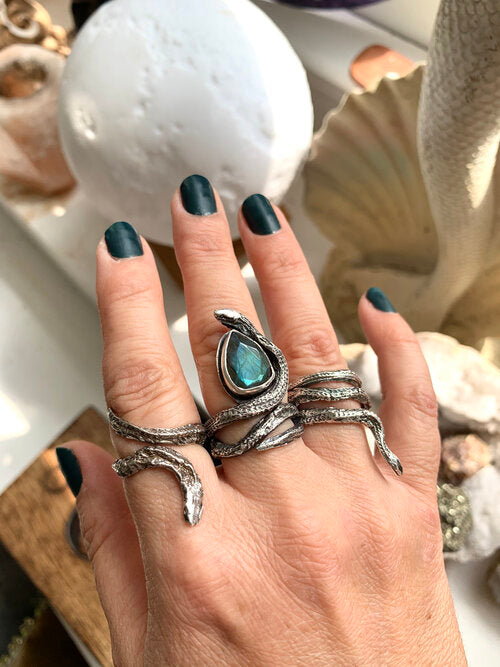 Eilisain "Medea" Simple Snake Ring in Sterling